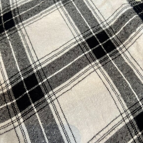American Eagle, Boyfriend-Fit Black & White Plaid Button-Down, Size M - Picture 7 of 11